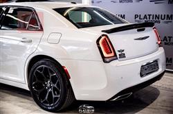 کرایسلەر 300